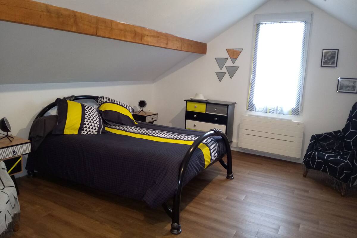 Dreibettzimmer, eigenes Bad (Jonquille)