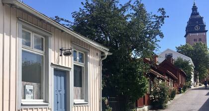 Gästehaus Gyllenhjelmsgatan im Zentrum von Strängnäs neben der Kathedrale