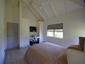 4 bedrooms, in-room safe, iron/ironing board, WiFi