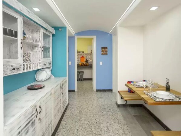 Apartment, 4 Bedrooms | Private kitchen | Full-sized fridge, microwave, oven, stovetop