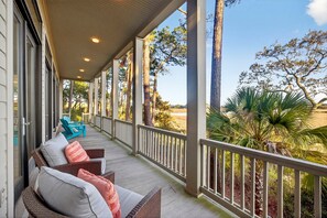 Terrace/patio - AMAZING Secluded Luxury Home- Private Pool, Hot Tub, Marsh View, and Dock! (Kiawah Island)