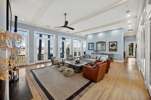 Smart TV - AMAZING Secluded Luxury Home- Private Pool, Hot Tub, Marsh View, and Dock! (Kiawah Island)