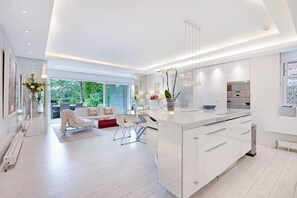 Interior - The White Peace Garden 3 bed Hampstead - by Out of Office Lifestyle (London)