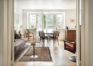 Fernseher, Stereoanlage