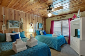 Condo, 3 Bedrooms