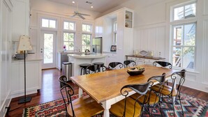 Condo, 3 Bedrooms | Dining