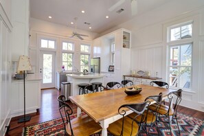 Condo, 3 Bedrooms | Dining