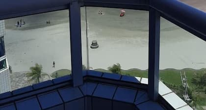 Miellyttävä asunto merinäköalalla