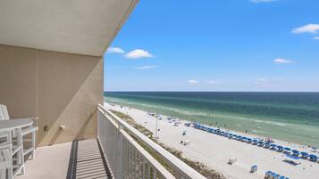 Condo, Berbilang Katil, Patio, Ocean View (Emerald Beach Resort 733) | Kawasan hartanah