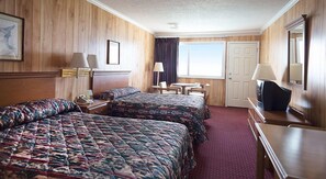 Blackout curtains, free WiFi, bed sheets - Ocean Edge Motel (North Myrtle Beach)