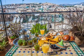 Breakfast buffet - Riad Argan Fes (Fes)