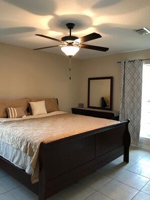 3 Schlafzimmer, Bügeleisen/Bügelbrett, WLAN