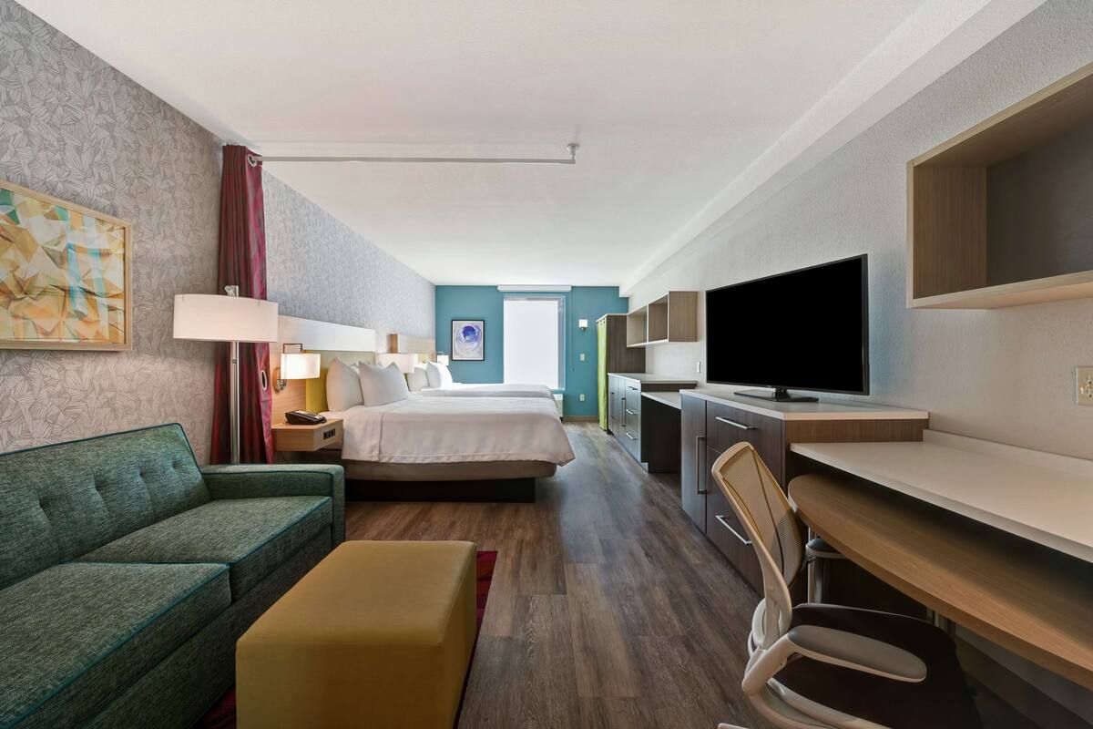 1 bedroom, desk, laptop workspace, blackout curtains