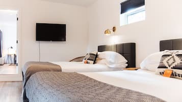 Chambre Double Deluxe | Rideaux occultants, fer et planche Ă repasser, Wi-Fi gratuit