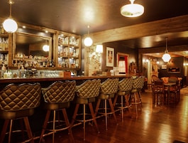 Cocktail bar