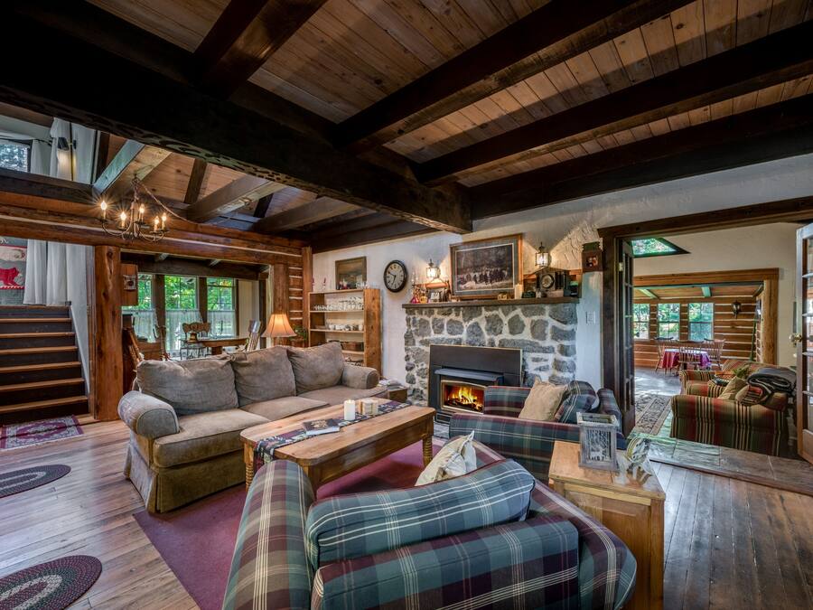 Family House, Multiple Beds | Living room