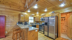Private kitchen - Alley's Hideaway (Morganton)