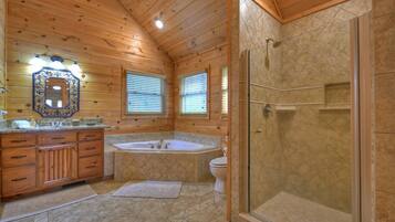 Cabin | Bathroom