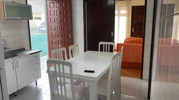 Interior - Hostel Universitário (Florianópolis)