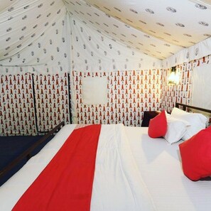 เบสิกเต็นท์ | เตียงพร้อมฟูกเสริมที่นอน, ผ้าปูที่นอน