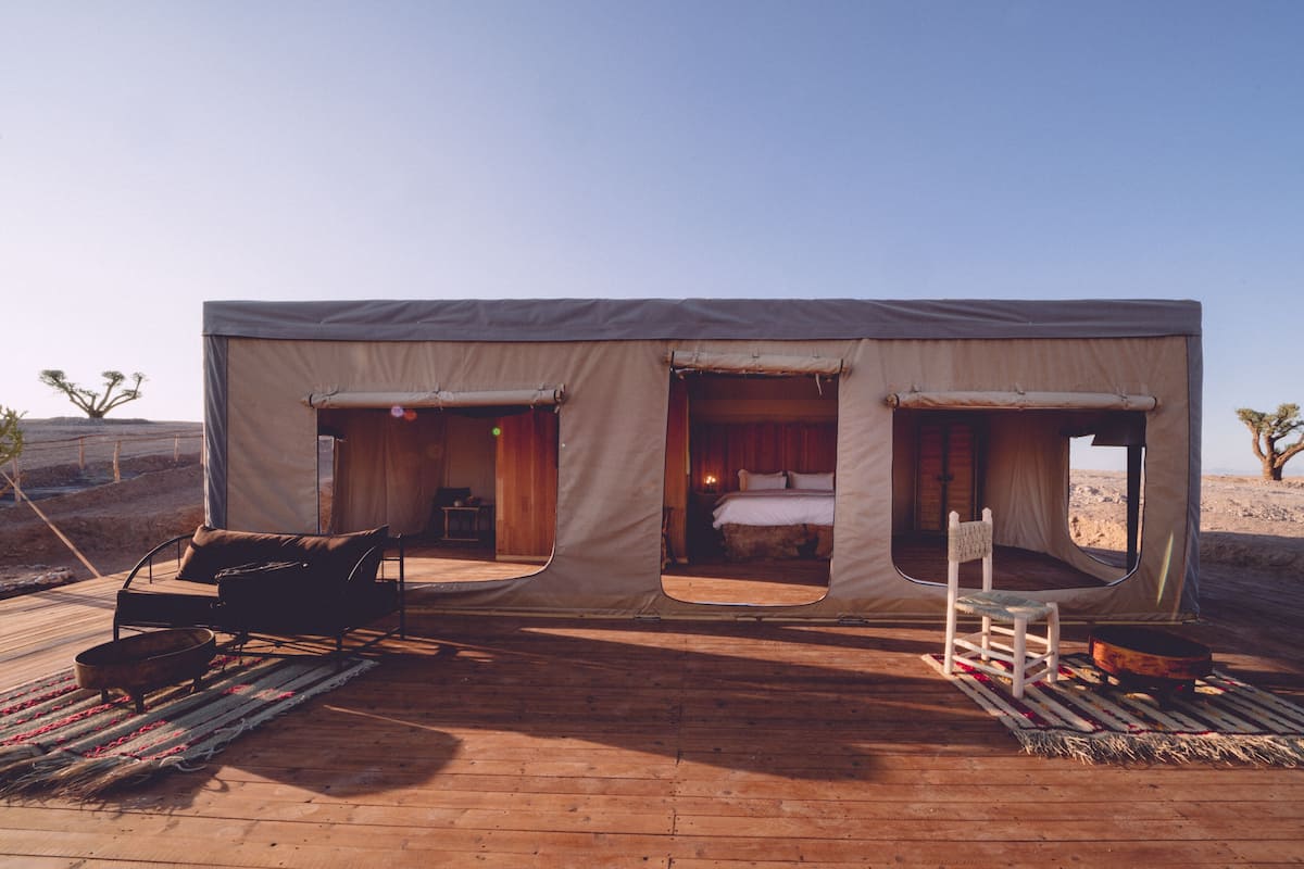 Luxury Suite Tent | 起居区 | 壁炉