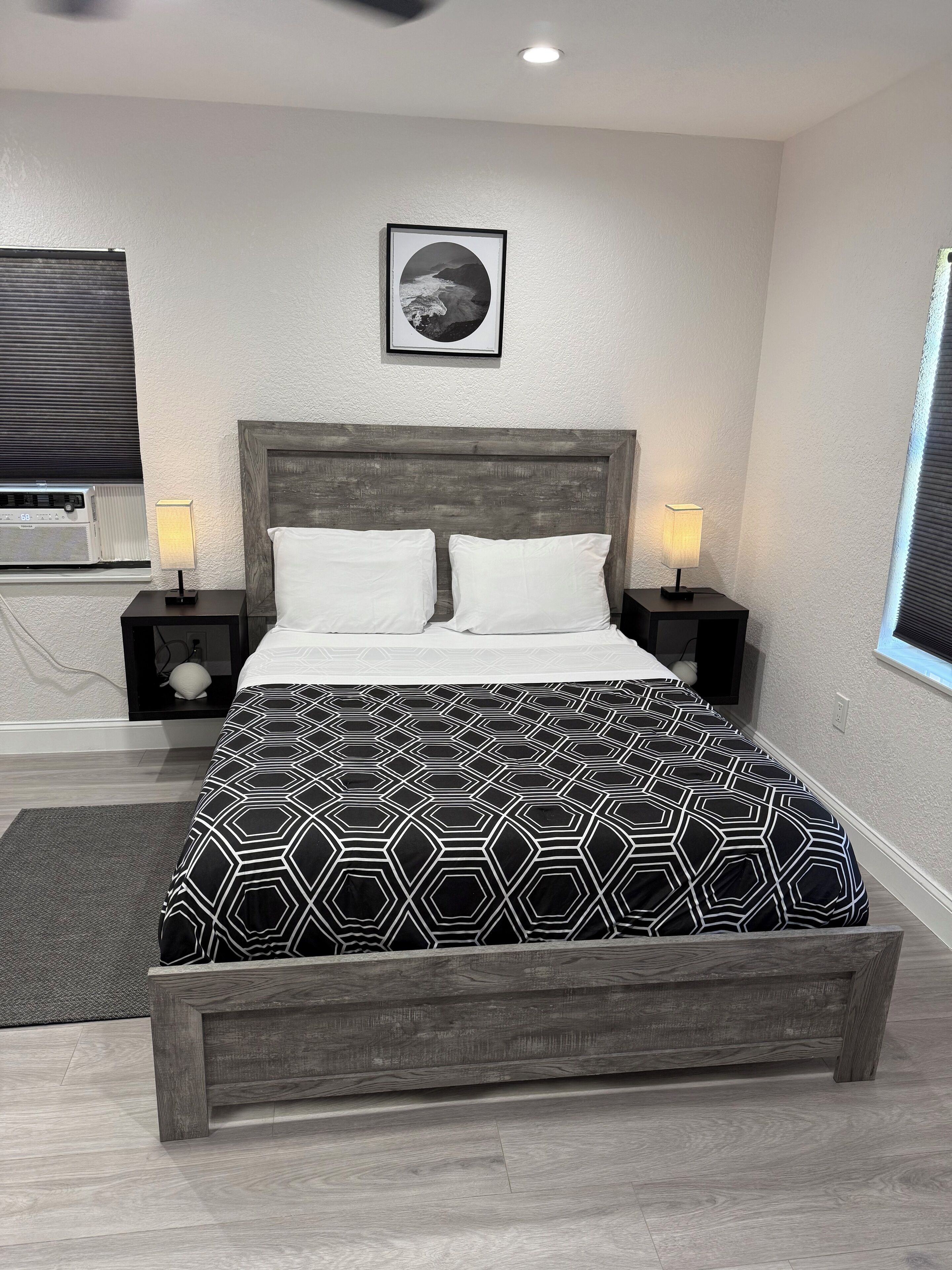 1 slaapkamer, een strijkplank/strijkijzer, wifi, beddengoed