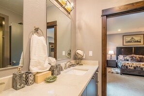 Bathroom - Big Sky - Alpenglow 32D (Big Sky)