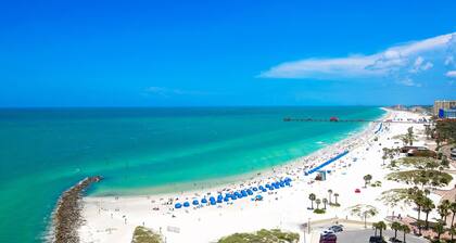 Beachcomber Beach House | Steps to The Sand!