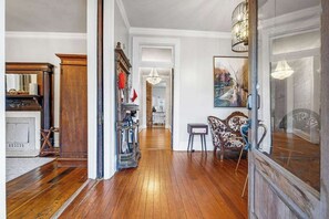 Interior - True Gem: Fully Renovated Historic Home. Location! (Nashville)