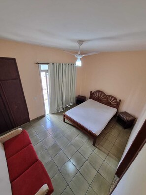 3 bedrooms, iron/ironing board