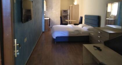 Apartment mit zwei Schlafzimmern in unmittelbarer Nähe des Stadtzentrums und des Marktes sowie des Gartens und des Strandes