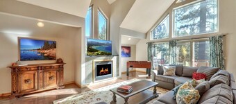 Sugar Pine Lodge: Hot Tub, Large Yard, Games