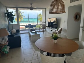 TV, Netflix, streaming services, offices