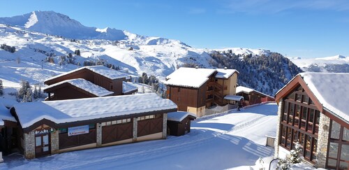 Appart haut de gamme, 8 personnes à Belle Plagne au pied des piste, expo sud