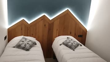 4 bedrooms, travel cot, free WiFi
