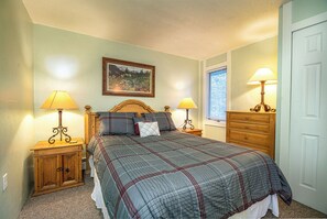 2 chambres, fer et planche à repasser, Internet gratuit, draps fournis