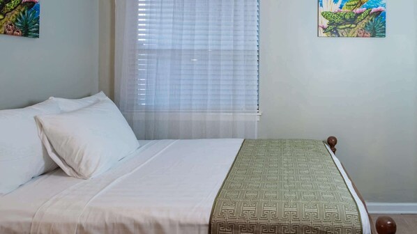 2 quartos, ferros/tábuas de passar roupa, Wi-Fi, roupa de cama