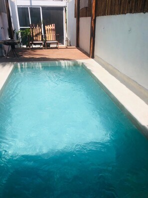Outdoor pool, open 8:00 AM to 8:00 PM, sun loungers - Casa Bizu (Bacalar)