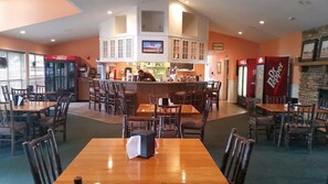 Bar (on property) - Walk in condo with golf course view. (Branson)