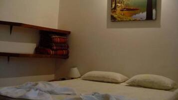 1 quarto, Wi-Fi de cortesia, roupa de cama