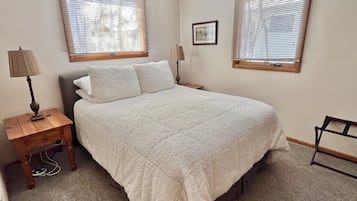 2 slaapkamers, een strijkplank/strijkijzer, gratis wifi, beddengoed