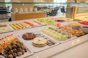 A buffet with various food options including salads, desserts, and beverages. - Bellevue Maradiso Village by Aminess (Orebic)