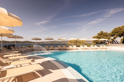 Bellevue Maradiso Village by Aminess