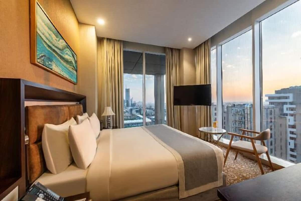 Minibar, desk, blackout drapes, soundproofing