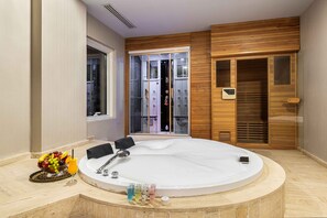 Indoor spa tub