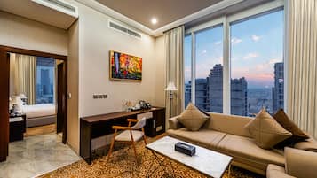 Executive Suite | Living room