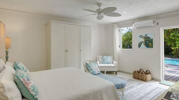 4 bedrooms, iron/ironing board, WiFi, bed sheets