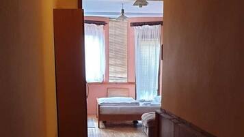 Comfort Room | Soundproofing, free WiFi, bed sheets