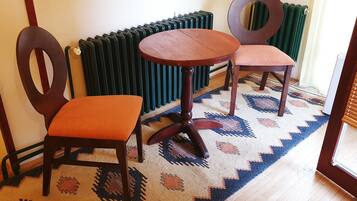 Family Quadruple Room, Terrace | Soundproofing, free WiFi, bed sheets