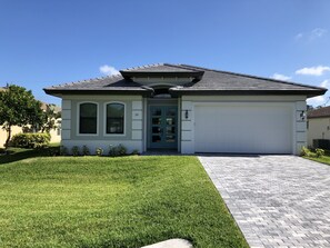 Exterior - Seahorse House with POOL - Beautiful New Construction! (Bonita Springs)